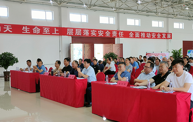 領導3.jpg