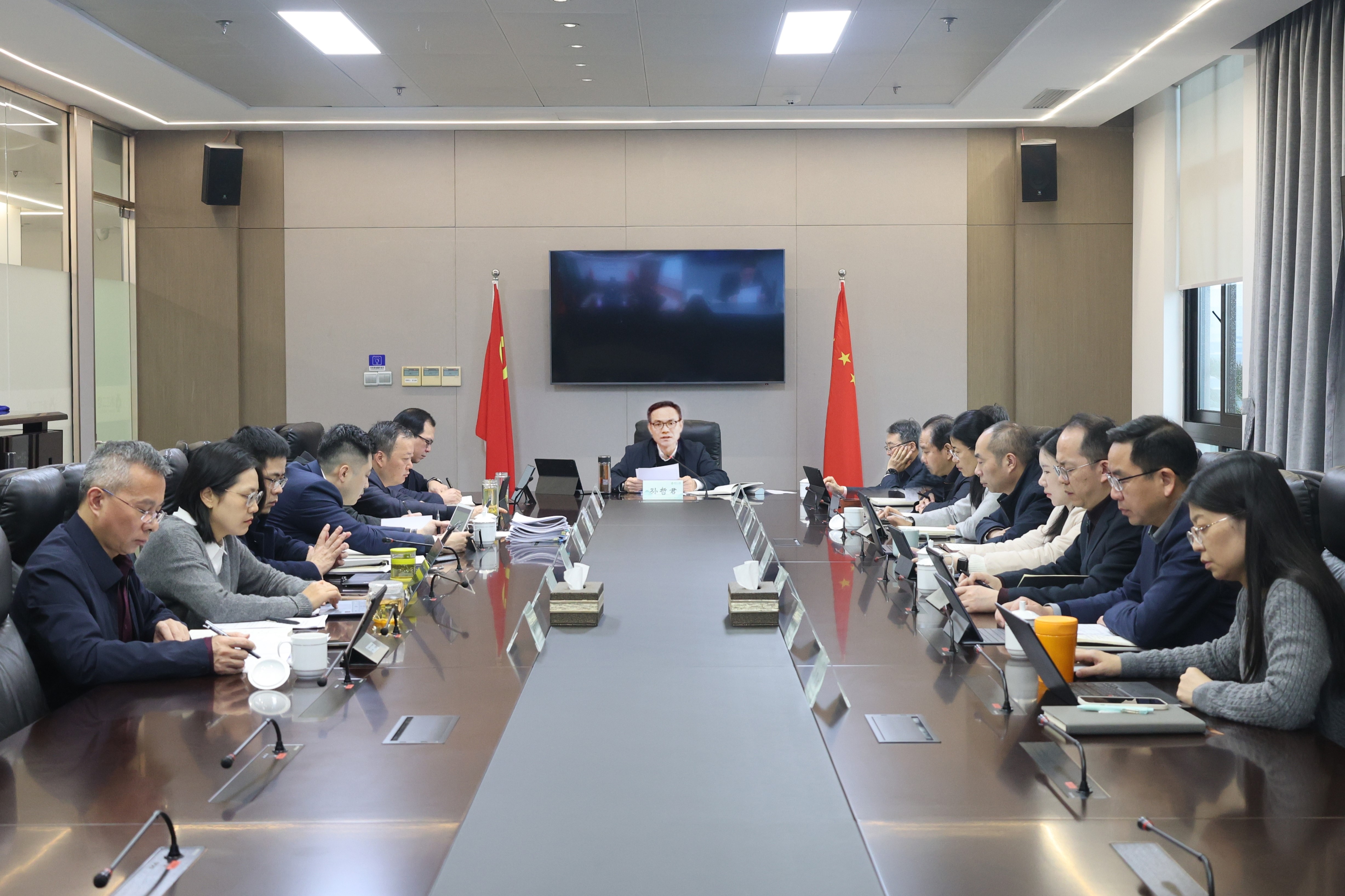 省二輕集團(tuán)傳達(dá)學(xué)習(xí)貫徹全國兩會精神